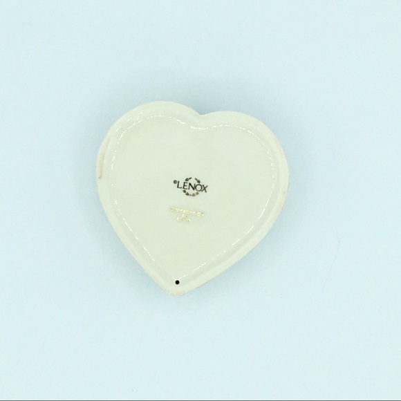 3/$20 LENOX Yuletide Glowlite Heart Shaped Votive Candle Holder- Retired - Picture 9 of 9